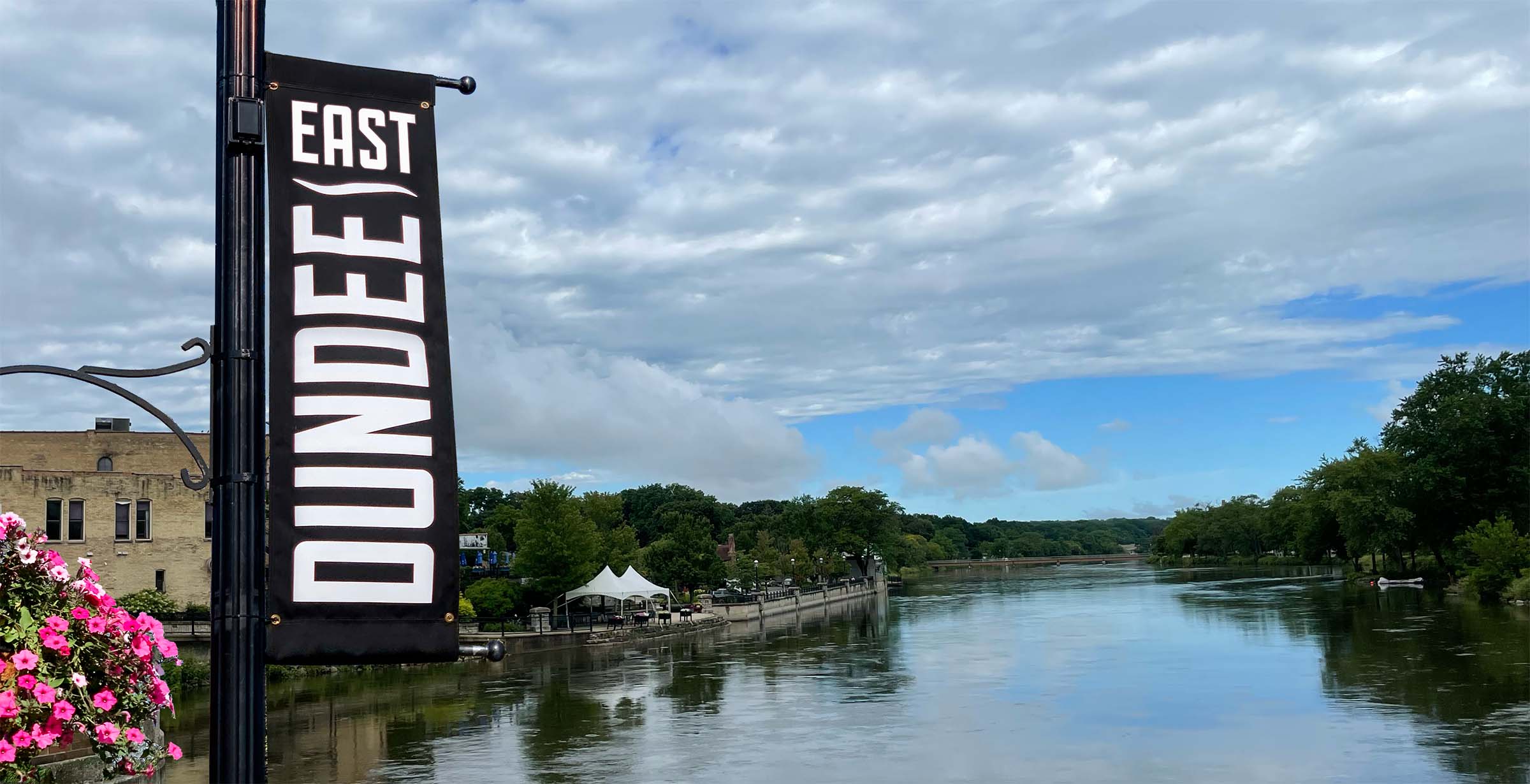 East Dundee banner on bridge over the Fox River